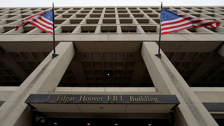 Mensajes del FBI: Obama solicitó noticias sobre la investigación a Clinton