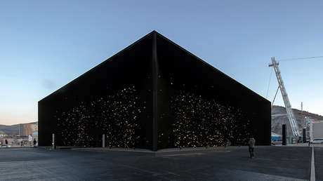 VIDEO: Así es el edificio más oscuro del mundo, que el ojo humano no puede reconocer