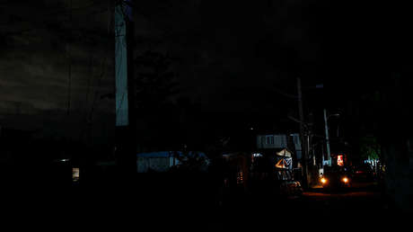 Una explosión en una subestación eléctrica causa un 'apagón' en Puerto Rico