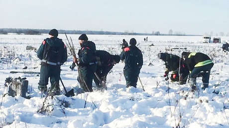 Recuperan más de 700 fragmentos de cuerpos en el lugar de la catástrofe del An-148