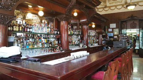 'La bebida de los dioses': una ruta por las históricas cantinas en Ciudad de México