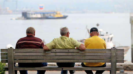 Empresarios españoles sugieren aumentar edad de retiro "hacia edades mucho más tardías" que los 67