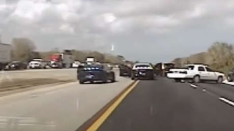 Condujo su BMW a 150 kilómetros por hora casi 70 kilómetros tras atascarse el acelerador (VIDEO)