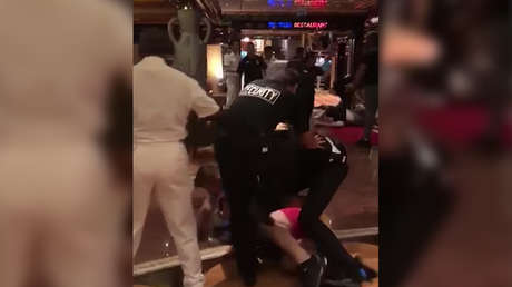 "Baño de sangre" de 3 días: Familia italiana, expulsada de un crucero por peleas brutales (VIDEOS)