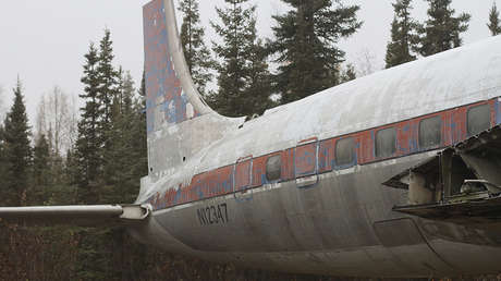 Un Boeing 737 aparece abandonado en Indonesia y nadie puede explicar su presencia