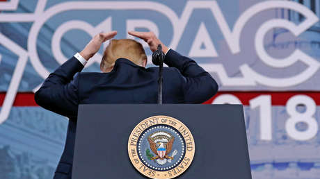 Así se explica Trump tras el escandaloso video sobre el secreto de su peinado