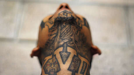 Luce las insignias de su pandilla en Facebook y lo matan los rivales de la MS-13