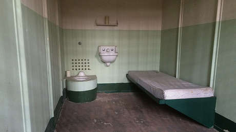 Un vendedor de drogas lleva 40 días sin defecar para no facilitar pruebas a la Policía