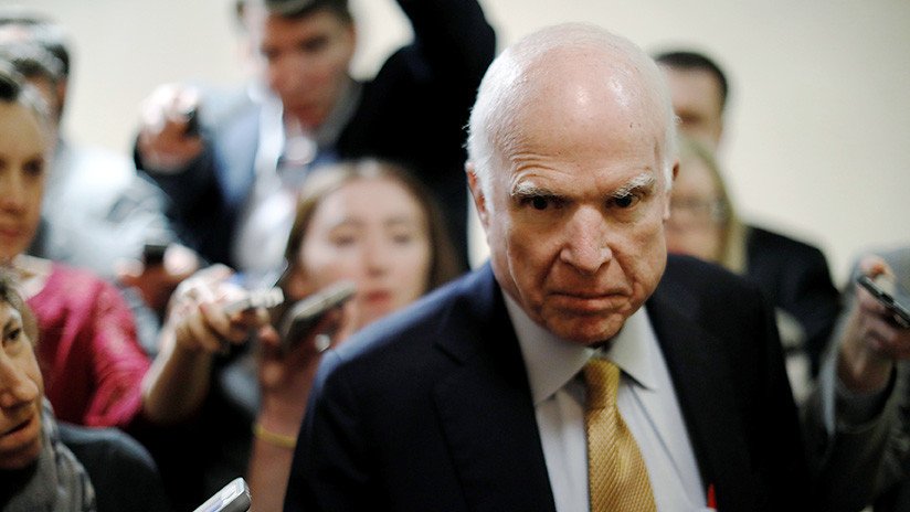 Trump contempla acabar con la 'exportación de democracia' de EE.UU. y el 'establishment' tiembla