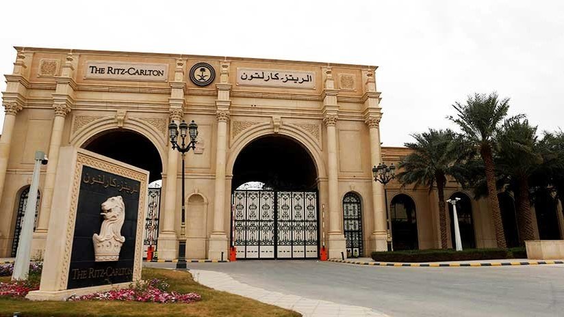 Con el cuello torcido: Reportan torturas y la muerte de un general en la redada anticorrupción saudí