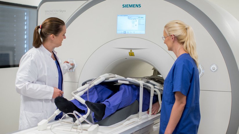 ¿Tiene 'la cabeza hueca'? Médicos hallan aire comprimido entre los sesos en un paciente