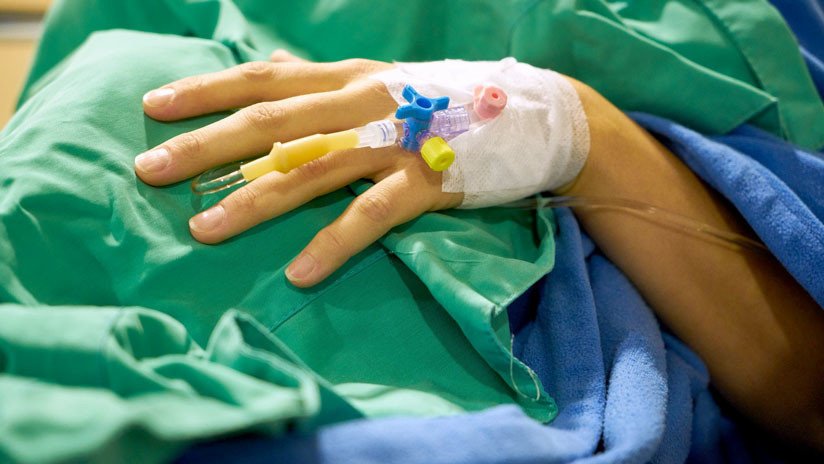 Un hombre despierta del coma dos días de ser desconectado de la máquina de soporte vital