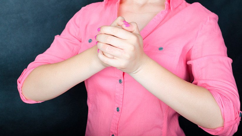 Una niña rusa desafía con un gesto amenazante al gobernador de la región de Moscú y las redes arden