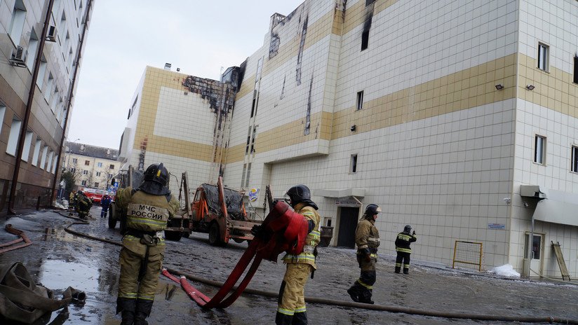 Reportan que 41 niños murieron en el incendio en Kémerovo