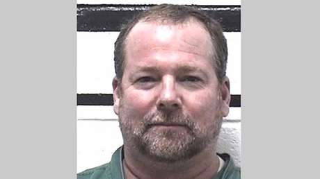 Un hombre que violó a 6 niños queda libre pese a tener una condena de 300 años