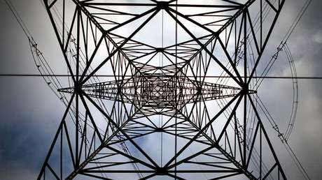 Insólito: Una descarga de 11.000 voltios le produce un ligero hormigueo