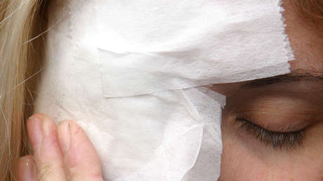 La joven que se arrancó los ojos 'para salvar el mundo' dice que "la vida es más bella ahora"