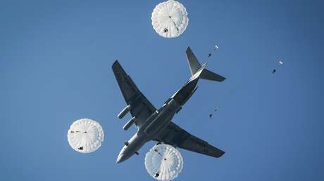 El primero de los modernizados aviones de transporte Il-76 está ya en manos de los militares rusos