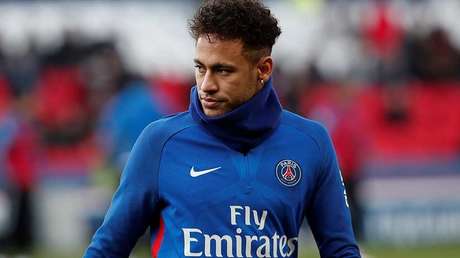 Ola de críticas a Neymar por su intento de homenajear a Stephen Hawking (FOTO)