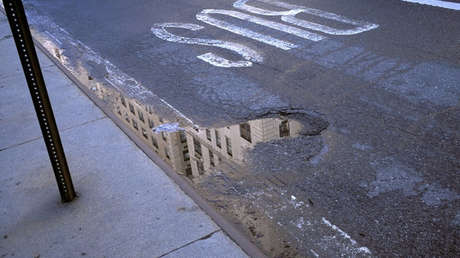 Un miembro de la Casa Blanca olvida en una parada de bus la clave de su correo encriptado (FOTO)