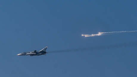 Rebeldes sirios derriban un caza Su-24 del Ejército