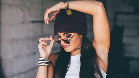 Se hace implantes de glúteos y ahora no se puede sentar (FOTO, VIDEO)