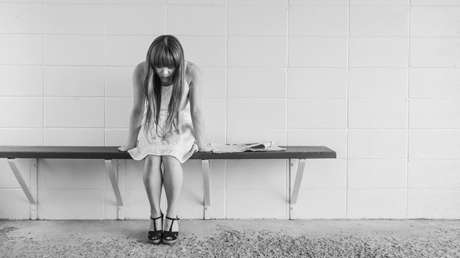 México: Encuentran colgada en su celda a niñera que pateó a gemelos de dos años (VIDEO)