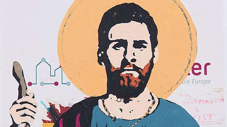 VIDEO: Convierten a Messi en 'santo' en una calle de Barcelona