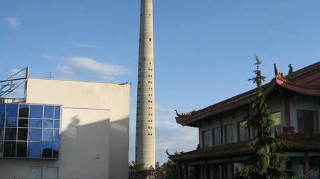 VIDEO: Dinamitan una enorme torre de televisión en Rusia