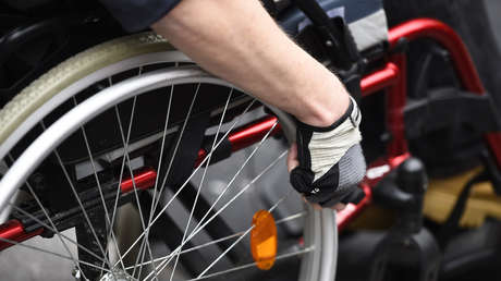 México: Dos mujeres insultan a un joven en silla de ruedas por ocupar espacio en el transporte