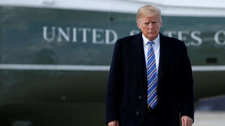 Un juez federal permite mantener la demanda contra Trump por supuesta violación de la Constitución