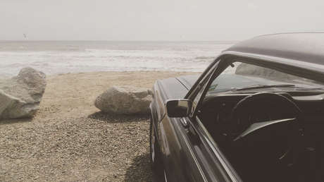 Argentina: Una misteriosa camioneta sin ocupantes cae de un acantilado en Mar del Plata (VIDEO)