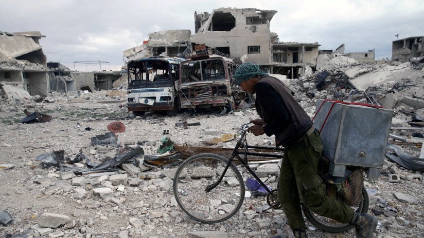 Embajador ruso: Nos vuelven a enseñar "la probeta vacía" que usaron para la invasión de Irak