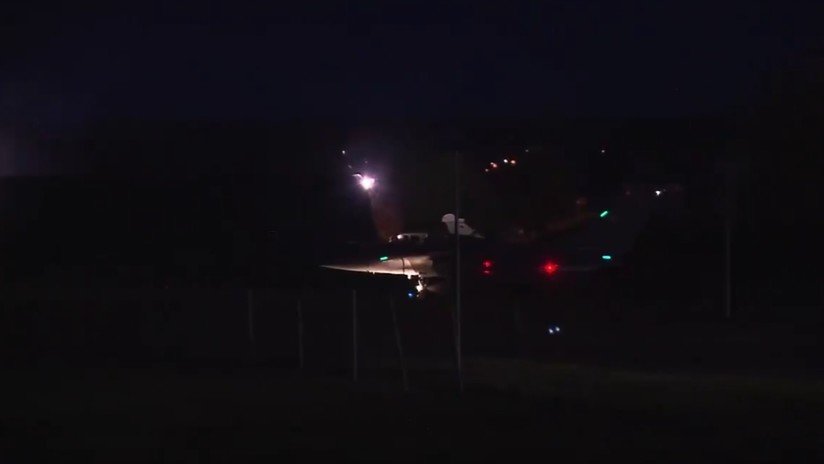 VIDEO: Francia publica imágenes de sus aviones que atacaron esta noche a Siria