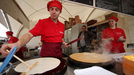 "¿Reuniones secretas? ¿Empresa de Putin?": Las insólitas preguntas a un restaurante ruso en EE.UU.