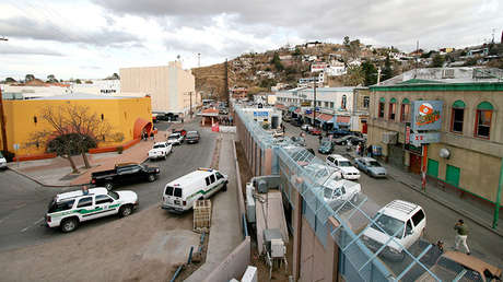 El hijo mayor de Warren Buffet critica el proyecto del muro fronterizo con México