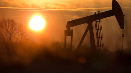 Rusia busca comerciar petróleo con Turquía e Irán en monedas nacionales