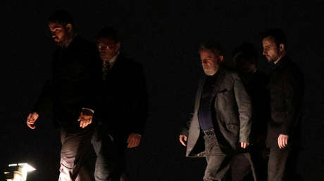 "Tira esa basura por la ventana": Difunden audios del avión que transportaba a Lula da Silva