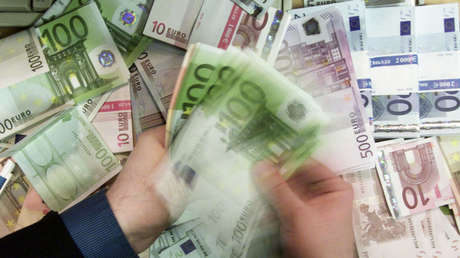 Camarero de 60 años cobrará una herencia millonaria al demostrar que es hijo de un empresario