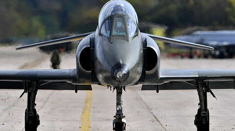 Muere un piloto al estrellarse un avión militar en Serbia