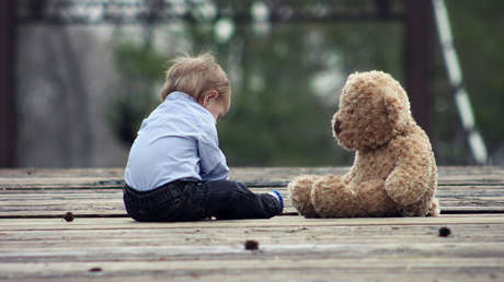 "Te voy a matar": Detienen a una argentina por maltrato de su hijo, grabado por la niñera (VIDEO)