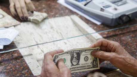 Venezuela: Detienen al responsable de una página que tasa el dólar ilegal