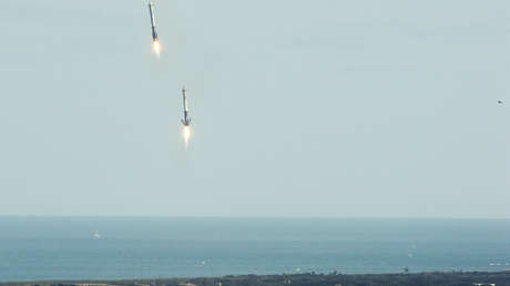 SpaceX usaría "globos gigantes" para bajar a tierra etapas superiores de sus cohetes