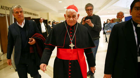 Imparten en El Vaticano un curso para practicar exorcismos a través del teléfono celular