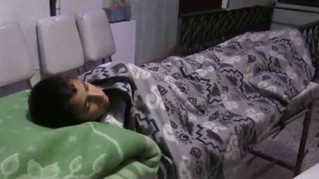 "Hacía frío y tenía miedo": Habla el niño del documental sobre supuesto ataque químico en Siria