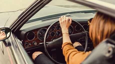 Discutir mientras se maneja es tan peligroso como si se hubiera bebido alcohol