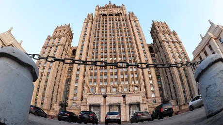 Evacúan en Moscú al personal de la Cancillería por amenaza de bomba