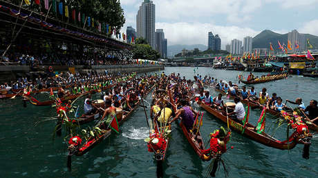 Vuelcan dos barcos dragón en China: once muertos (VIDEO)