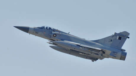 Emiratos Árabes Unidos: Cazas de Catar ponen en peligro a una aeronave de pasajeros emiratí