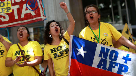 Chile se manifiesta en contra de la reforma del sistema de pensiones de Sebastián Piñera